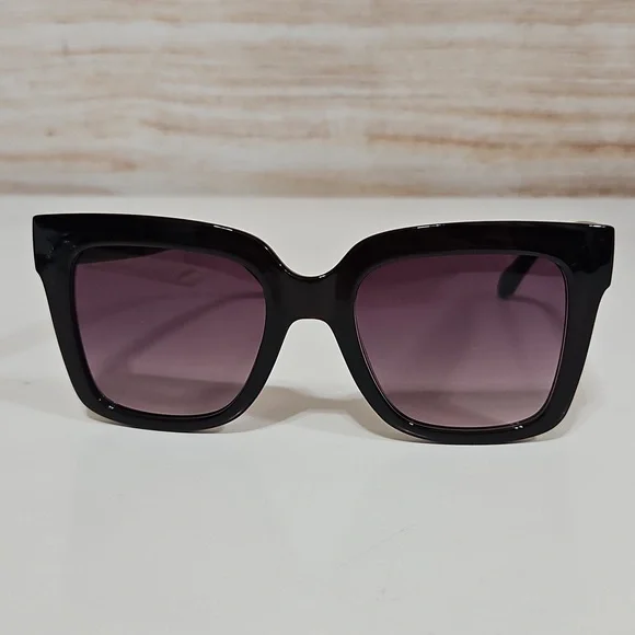 Quay Icy Espresso Brown Sunglasses - Picture 4 of 12
